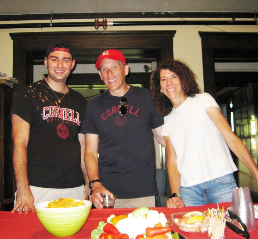 Drew Scacchi ’23, Gary Grossfeld ’86, and Jodi Grossfeld